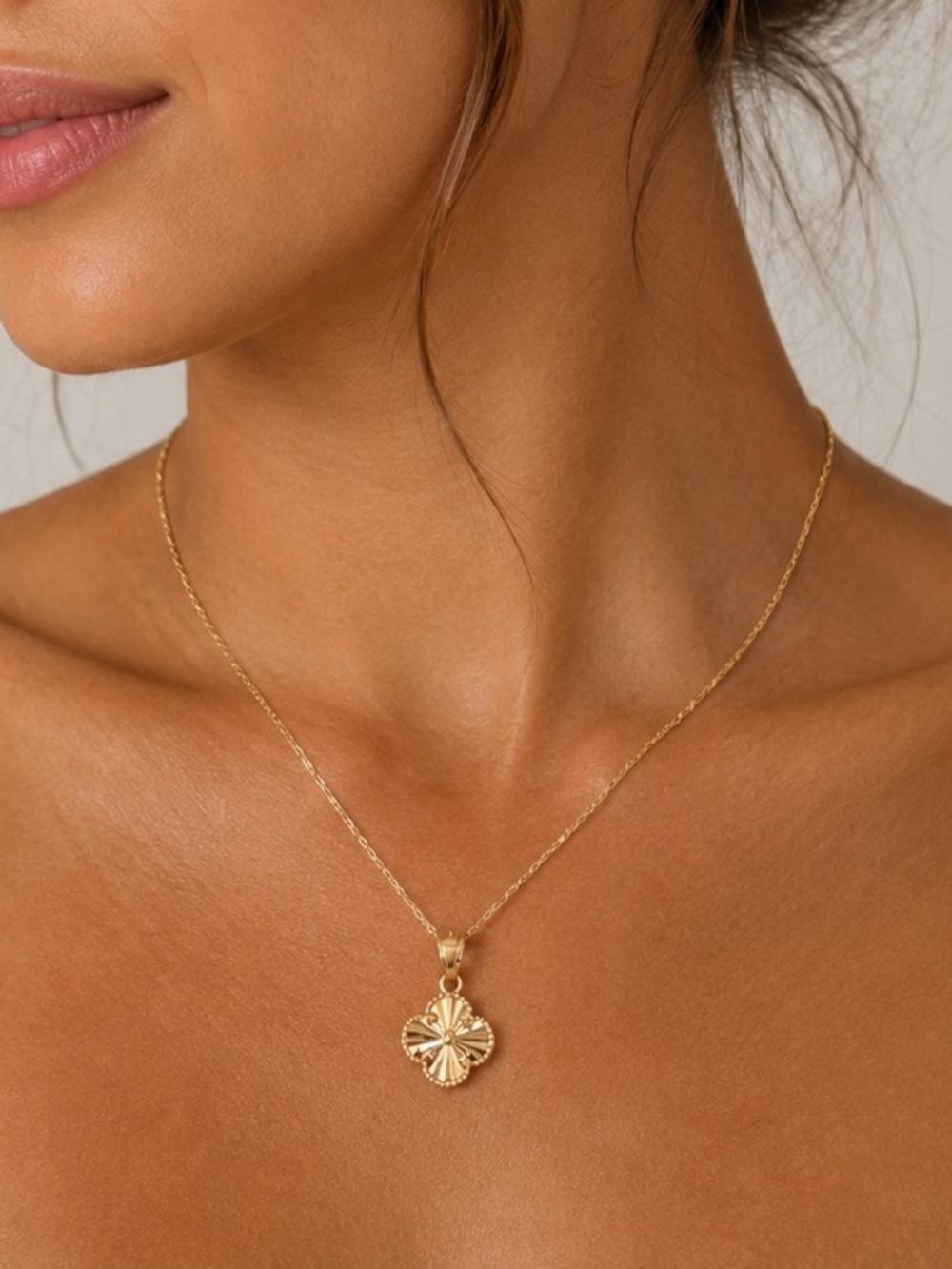 New 14K Gold clover Designer look Necklace 16” inches long 2pc set
